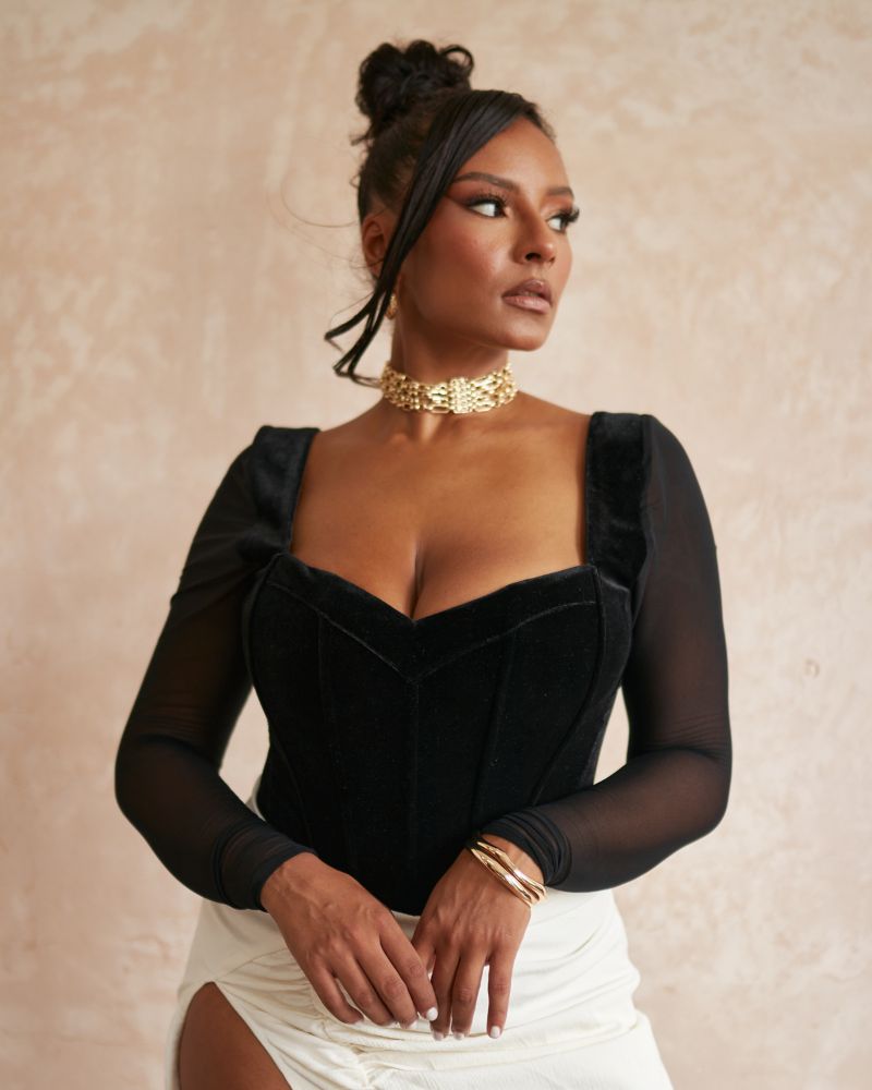 Plus size corset outlet with sleeves