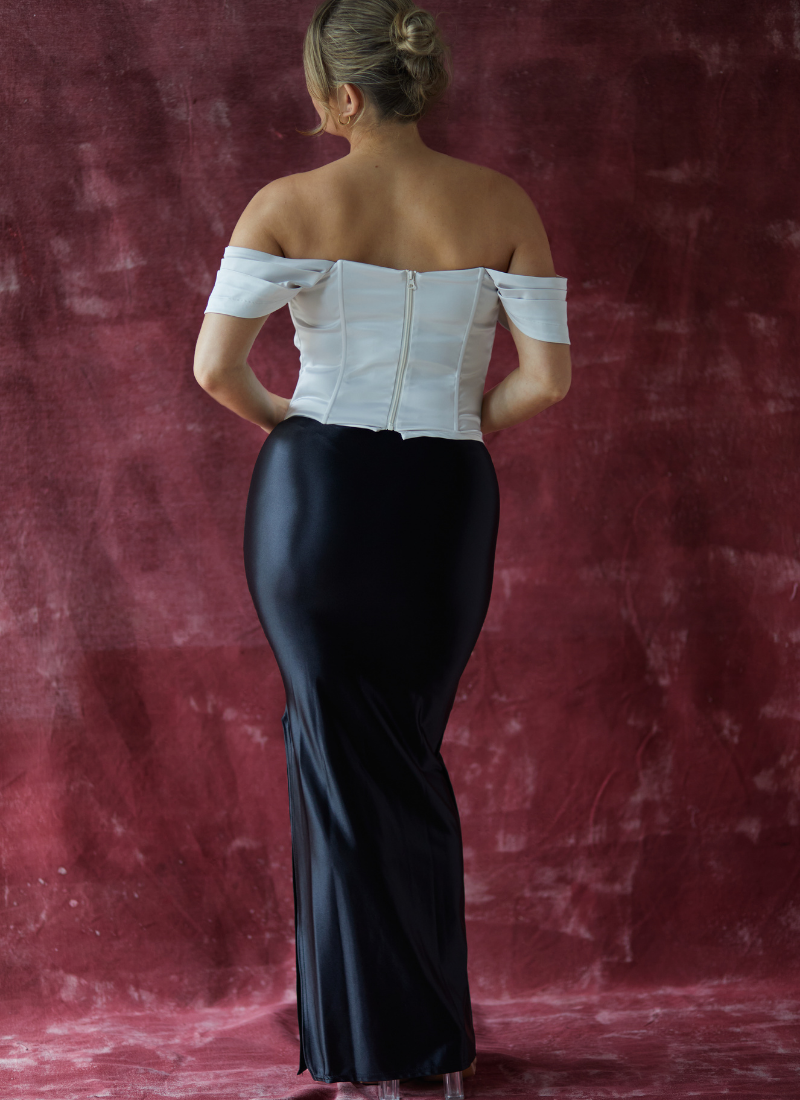 SAMPLE 'Regina' Ivory Fuller Bust Off Shoulder Corset Top