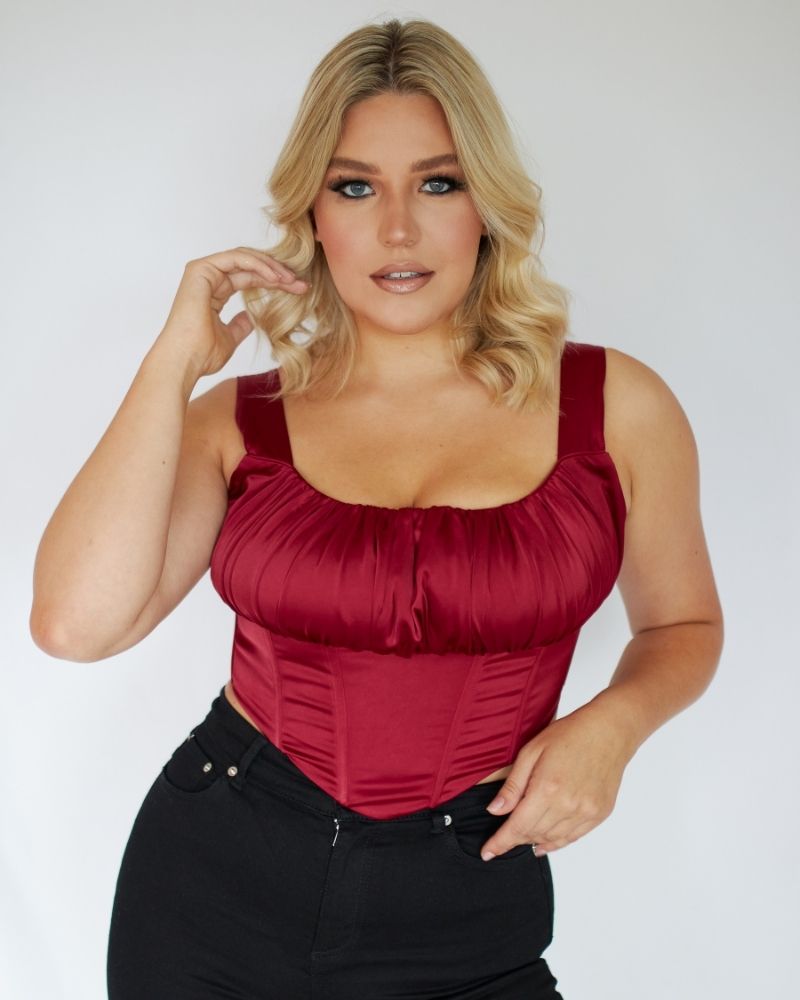 tops for larger chest