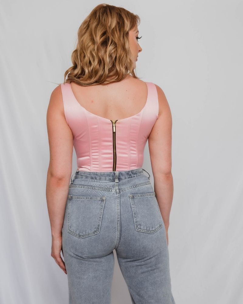 Corset tops for curves